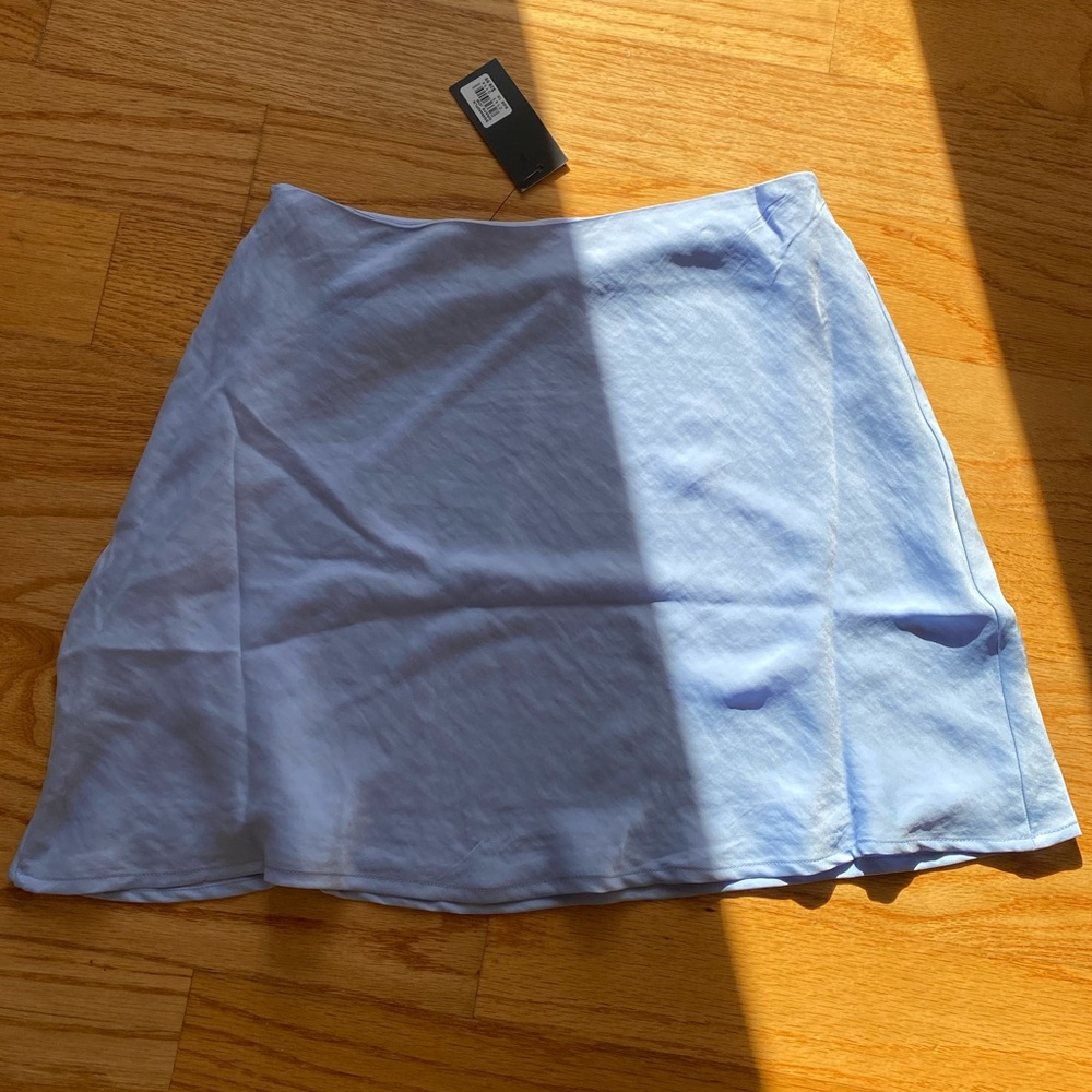 Silky Mini Skirt in Grape Job - Picture 5 of 6